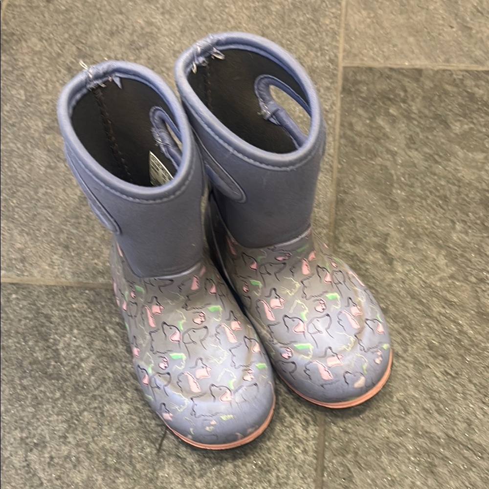 Boggs Boots - toddler size 8 GUC “Pets” pattern